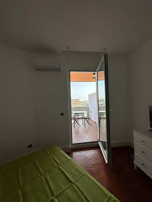 Perla Marina Sea View Apartment 卡塔尼亚 外观 照片