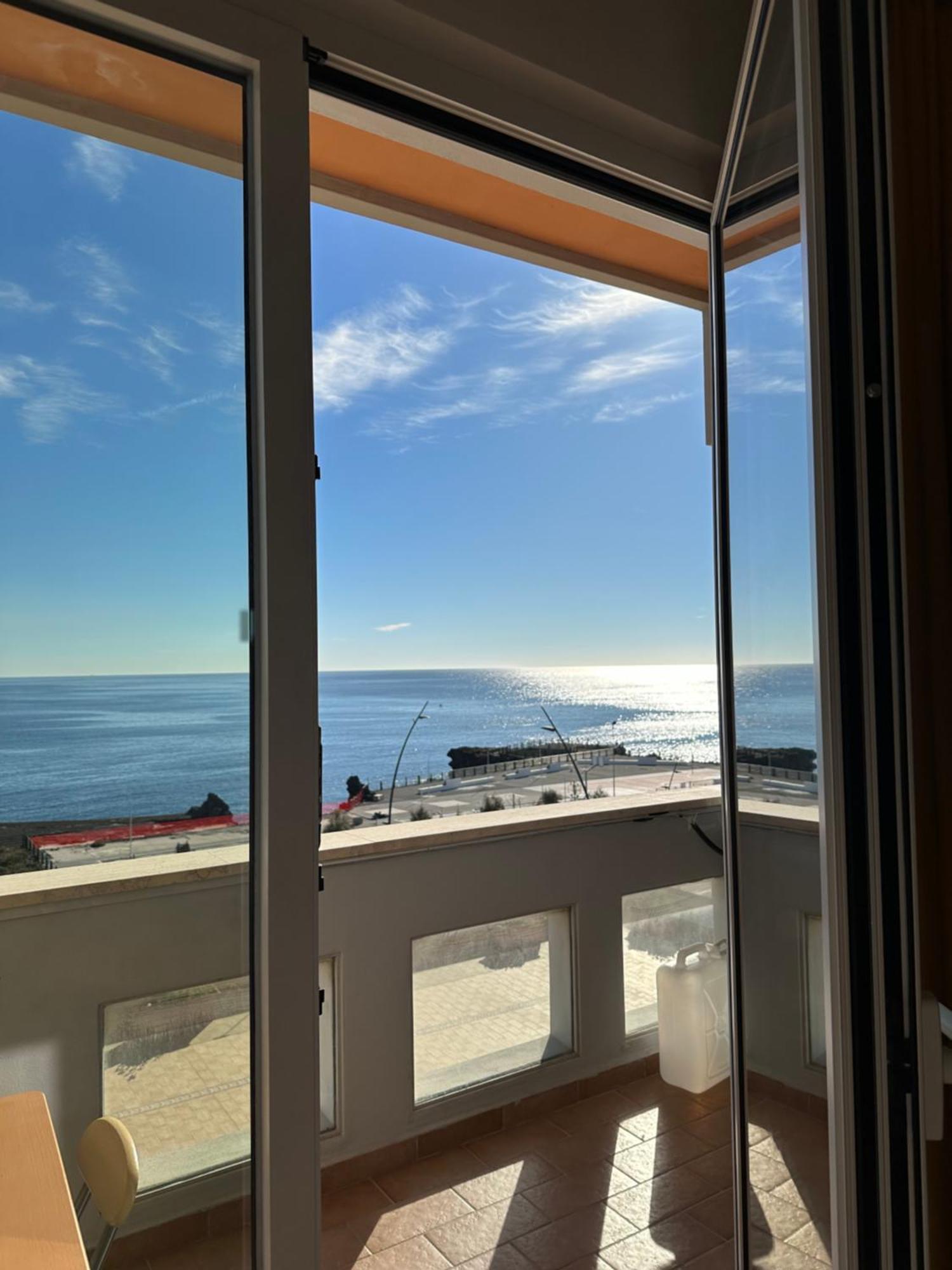 Perla Marina Sea View Apartment 卡塔尼亚 外观 照片