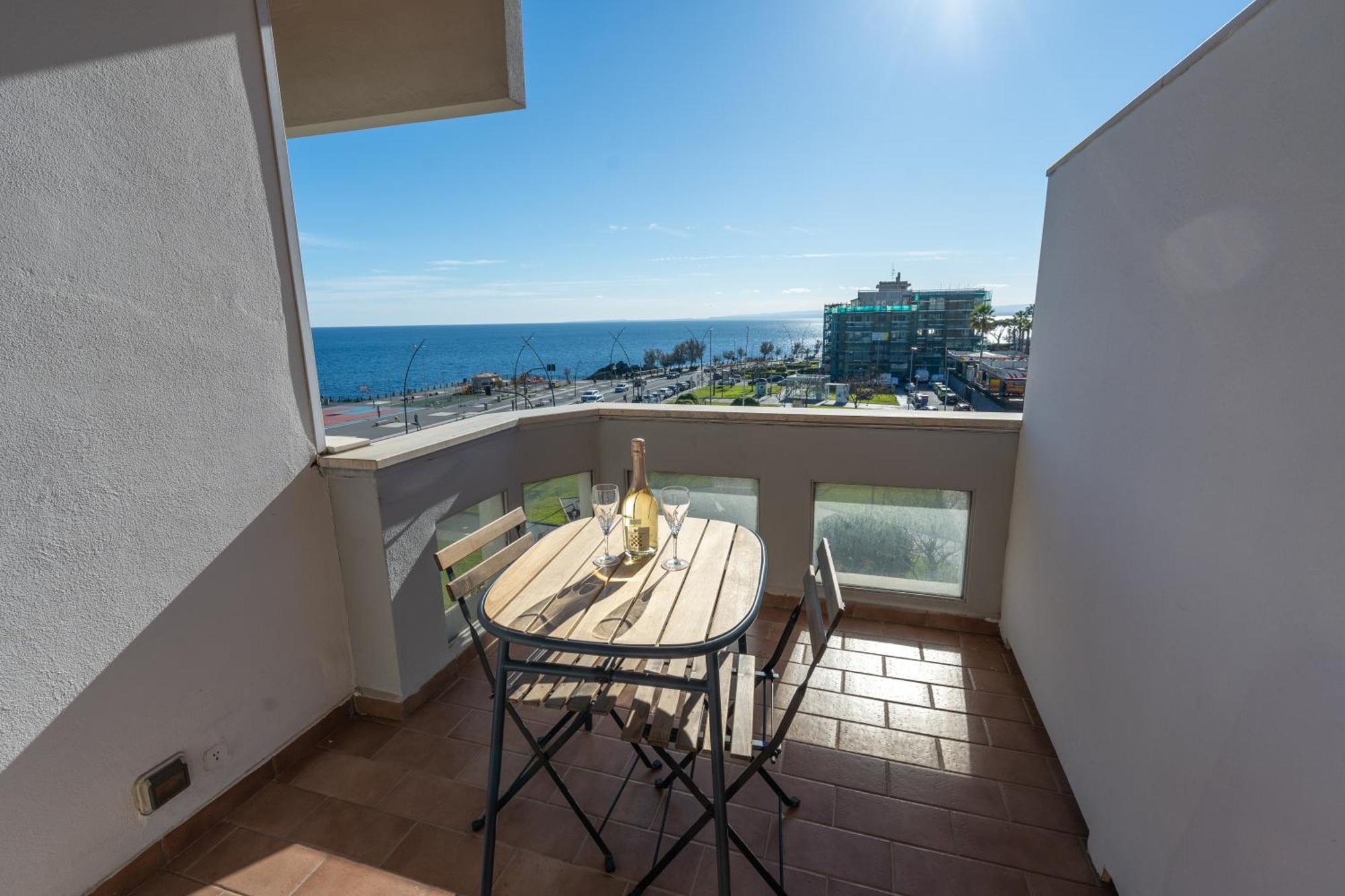 Perla Marina Sea View Apartment 卡塔尼亚 外观 照片