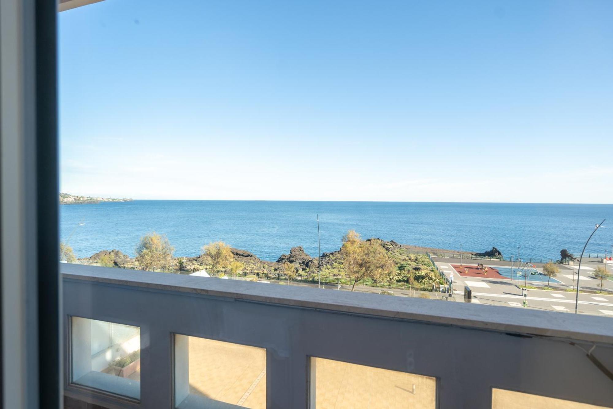 Perla Marina Sea View Apartment 卡塔尼亚 外观 照片
